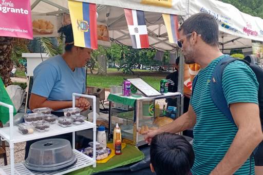 Feria Migrante en Parque Centenario: un recorrido cultural por el mundo