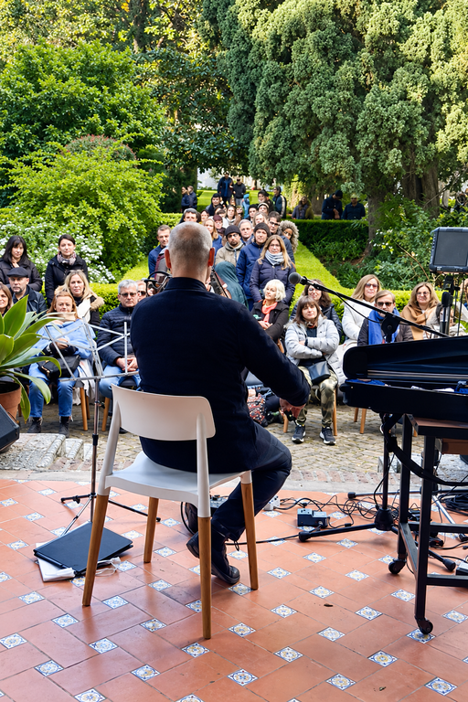 El Jardín Suena | Concierto Miguel Pereiro en el Museo Larreta