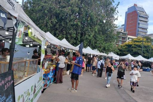 Feria Nuevos Sabores en Plaza Echeverría